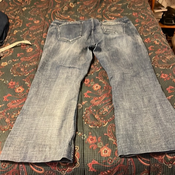 Jeans - Picture 2 of 3
